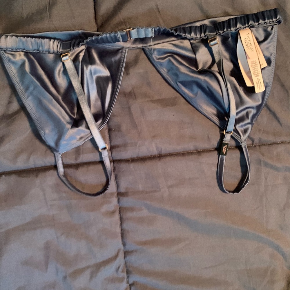victoria secret bralette with tags